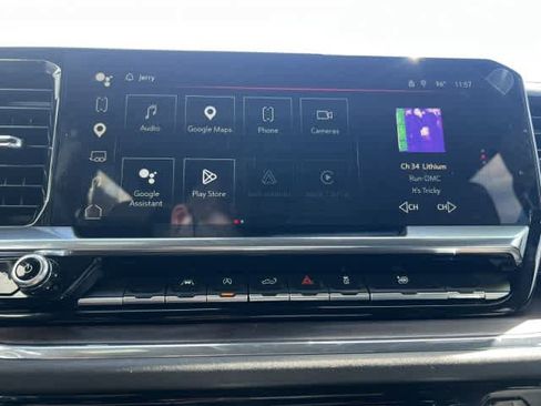 Used 2024 GMC Sierra 1500 SLT image 32