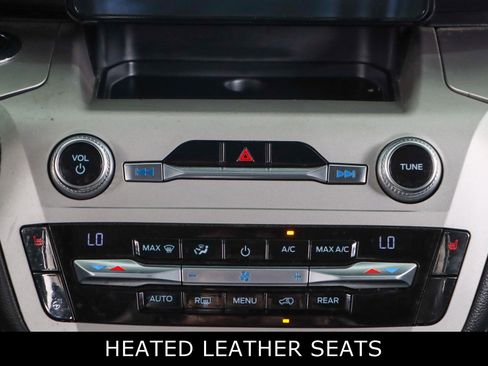 Used 2021 Ford Explorer XLT w/ Equipment Group 202A image 20