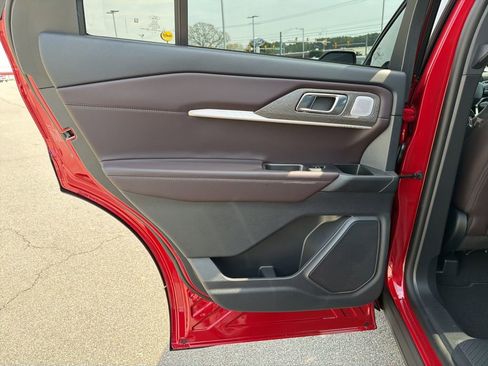 New 2026 Ford Explorer Platinum image 15
