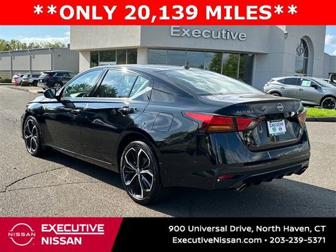 Certified 2024 Nissan Altima 2.5 SR image 4
