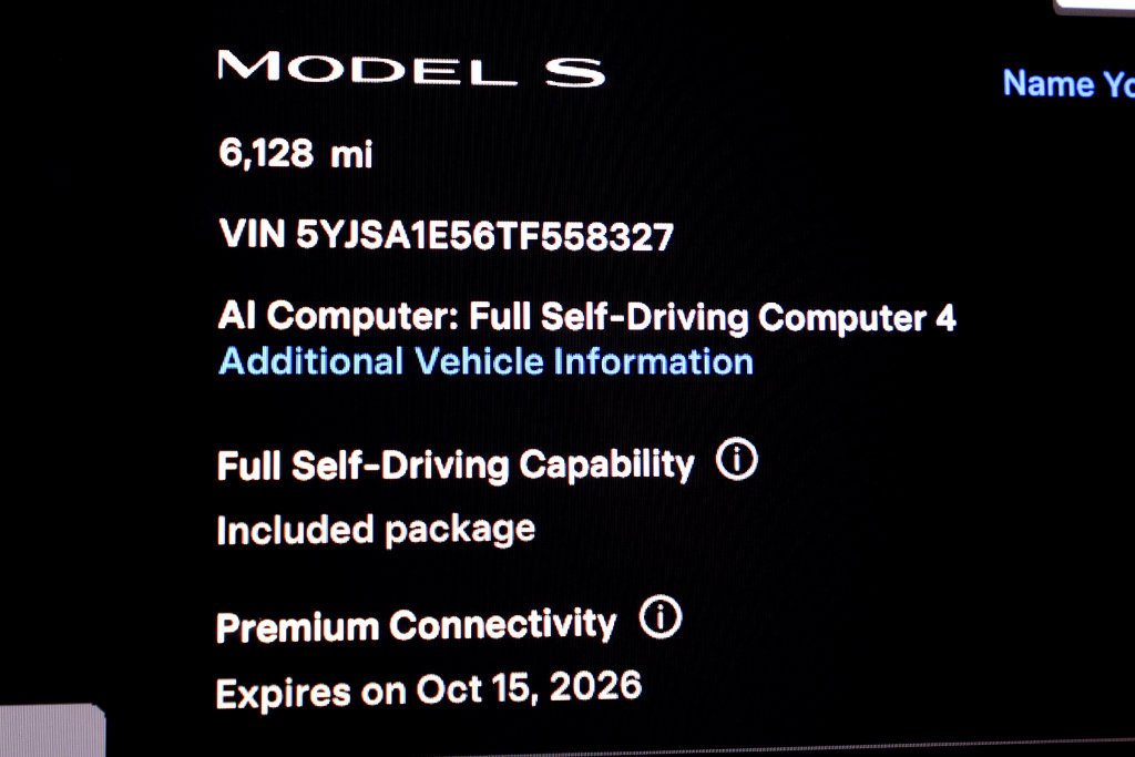 Used 2026 Tesla Model S AWD/4WD image 19
