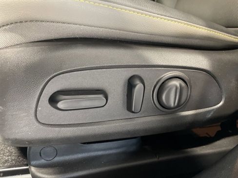 Used 2025 Chevrolet Trax ACTIV w/ Driver Confidence Package image 15