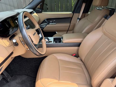 Certified 2025 Land Rover Range Rover Long Wheelbase SE AWD/4WD image 11