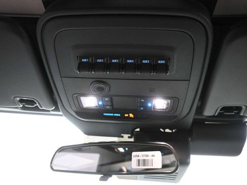 New 2025 Ford Bronco Badlands image 43