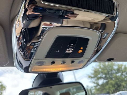 Used 2012 Rolls-Royce Ghost RWD image 41
