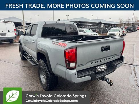 Used 2019 Toyota Tacoma TRD Off-Road AWD/4WD image 6