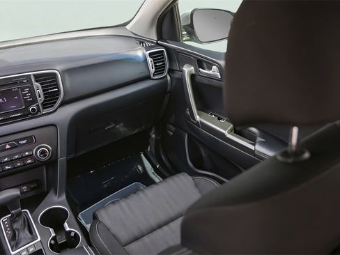 Used 2017 Kia Sportage LX image 29