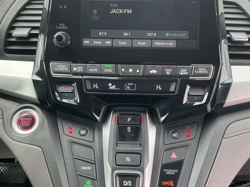 Used 2018 Honda Odyssey EX-L image 24