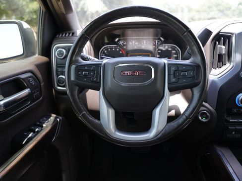 Used 2019 GMC Sierra 1500 SLT RWD image 10