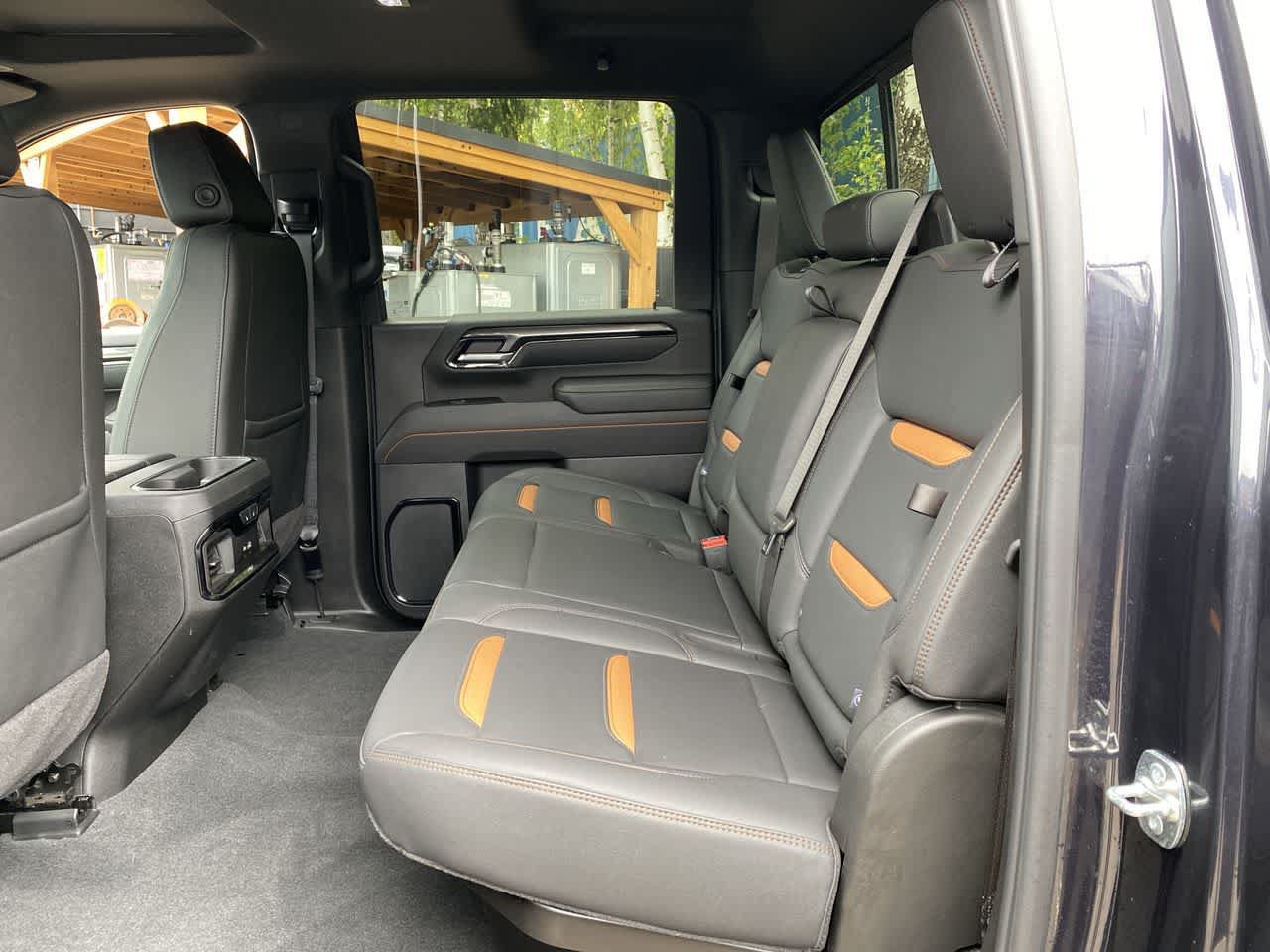 Used 2025 GMC Sierra 2500 AT4 w/ AT4 Premium Plus Package AWD/4WD image 16