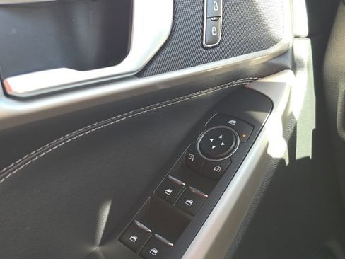 Used 2023 Ford Explorer XLT w/ Equipment Group 202A image 14