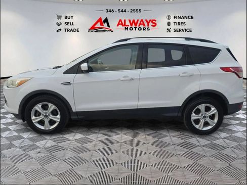 Used 2016 Ford Escape SE w/ Equipment Group 201A FWD image 11