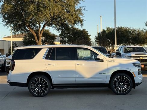 New 2026 Chevrolet Tahoe High Country image 3