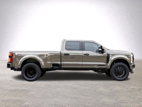 Used 2026 Ford F450 Platinum w/ Platinum Plus Package image 10