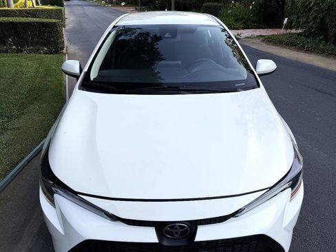 Used 2020 Toyota Corolla LE w/ Carpet Mat Package (TMS) FWD image 10
