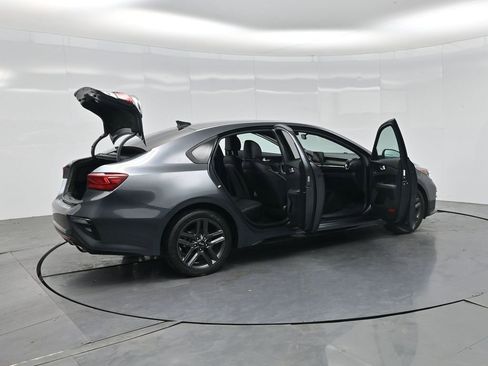 Used 2021 Kia Forte GT-Line FWD image 4