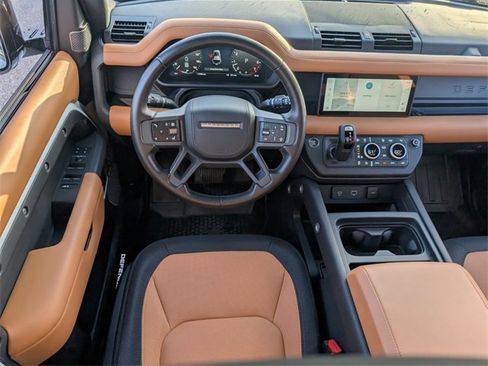 Used 2024 Land Rover Defender 110 X-Dynamic SE image 8