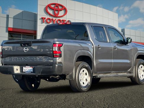 Used 2023 Nissan Frontier S image 3