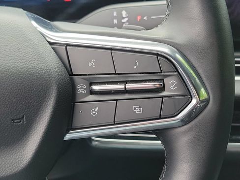Certified 2025 Chevrolet Equinox LT FWD image 25
