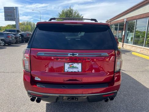 Used 2022 Chevrolet Suburban Z71 w/ Z71 Off-Road Package image 4