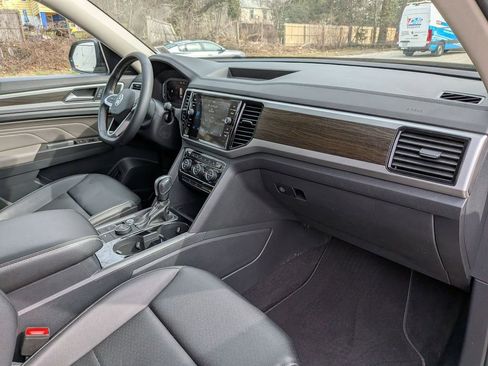 Used 2023 Volkswagen Atlas SE AWD/4WD image 29