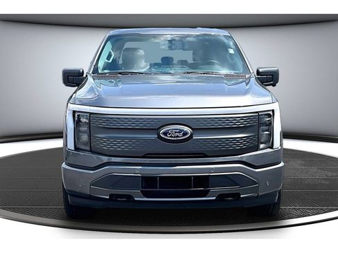 Used 2022 Ford F150 Lightning XLT AWD/4WD image 4