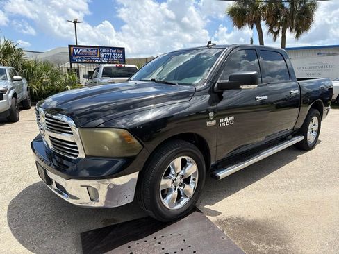 Used 2018 RAM 1500 Lone Star RWD image 2