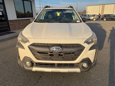 Used 2023 Subaru Outback Limited image 10