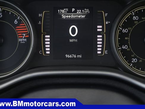 Used 2021 Jeep Cherokee Latitude Plus AWD/4WD image 40