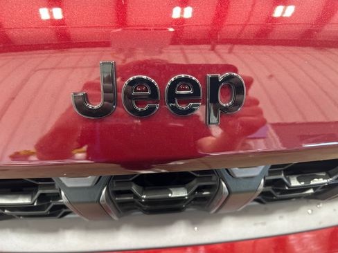 New 2026 Jeep Grand Cherokee L 4WD image 25