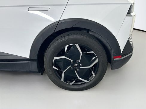 Used 2024 Hyundai Ioniq 5 SEL image 11