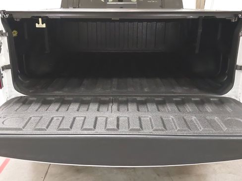 Used 2022 RAM 1500 Laramie AWD/4WD image 27