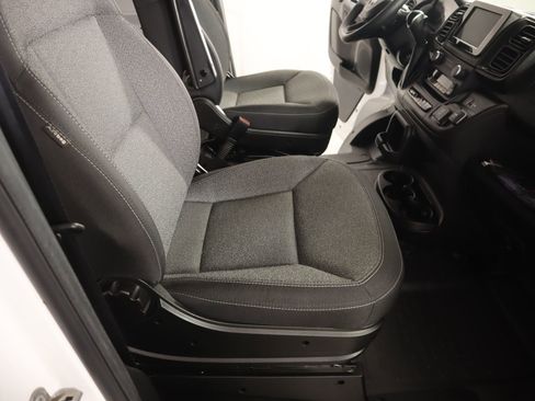 Used 2025 RAM ProMaster 2500 w/ Convenience Group image 11