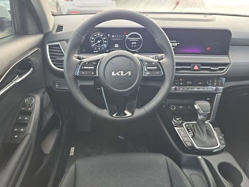 New 2026 Kia Seltos EX FWD image 13