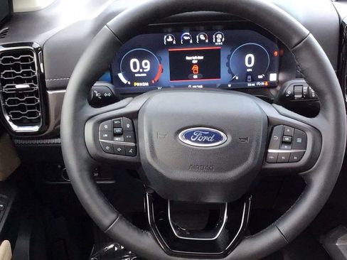 New 2025 Ford Ranger Lariat w/ FX4 Off-Road Package image 17