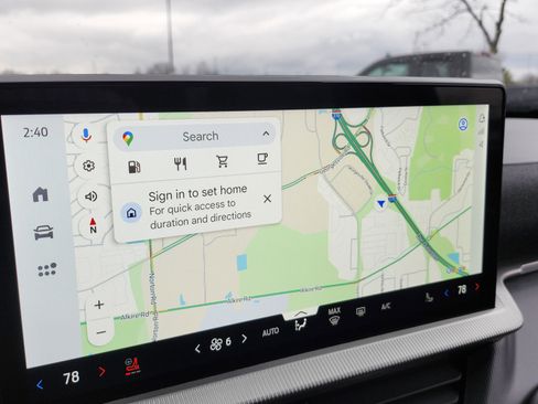 Used 2025 Ford Explorer ST w/ Sun And Sound Package image 7