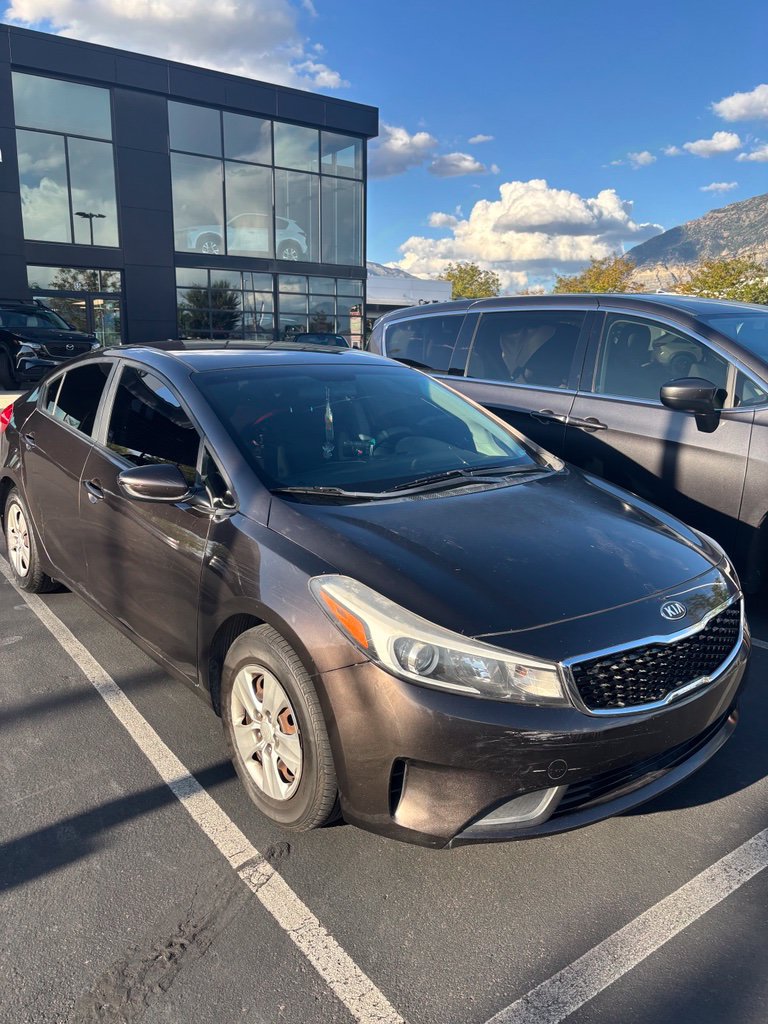 Used 2017 Kia Forte LX FWD image 4
