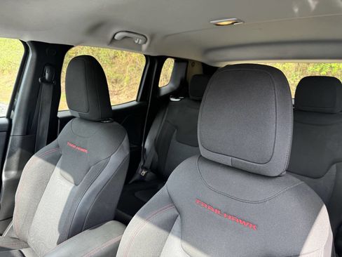 Used 2016 Jeep Renegade Trailhawk w/ Popular Equipment Group image 12