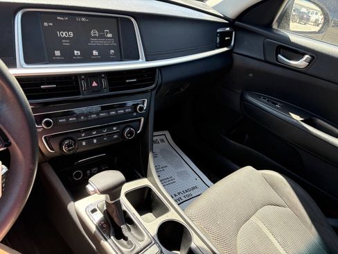 Used 2020 Kia Optima LX FWD image 30