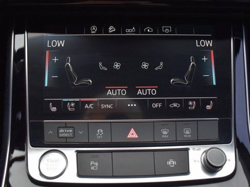 Used 2019 Audi Q8 Premium Plus AWD/4WD image 18