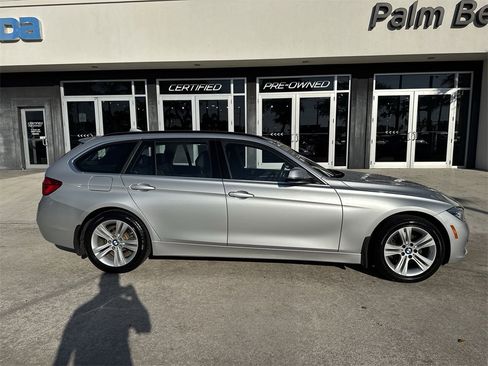 Used 2018 BMW 330i xDrive Wagon image 6