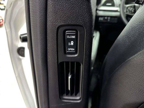 Used 2023 Honda Odyssey Sport image 40