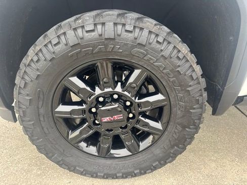 Used 2025 GMC Sierra 2500 AT4 w/ AT4 Premium Plus Package AWD/4WD image 23