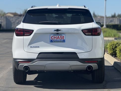 New 2026 Chevrolet Blazer LT w/ LPO, Floor Liner Package image 6