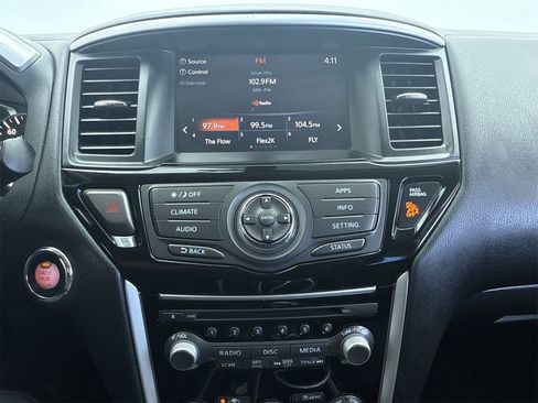 Used 2020 Nissan Pathfinder S image 25