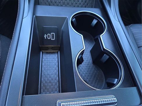 Certified 2025 Lincoln Nautilus Reserve w/ Jet Appearance Package image 20