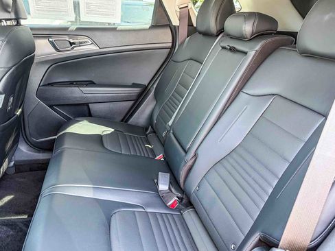 Used 2023 Kia Sportage SX Prestige AWD/4WD image 17