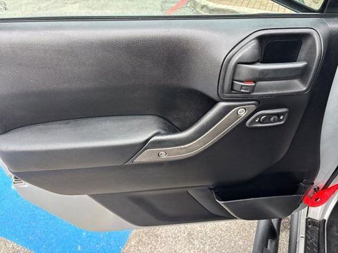 Used 2012 Jeep Wrangler Sport AWD/4WD image 21