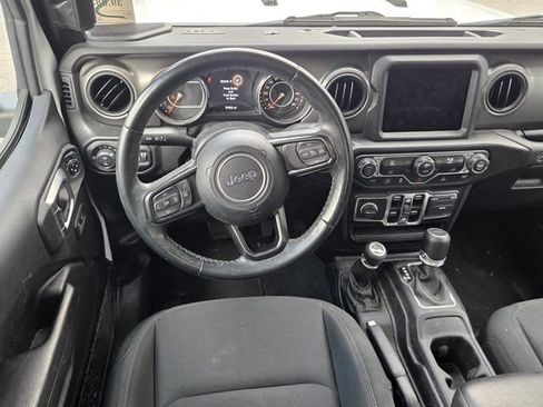 Used 2022 Jeep Gladiator Sport AWD/4WD image 6