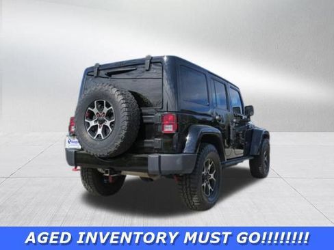 Used 2015 Jeep Wrangler Unlimited Sahara AWD/4WD image 3